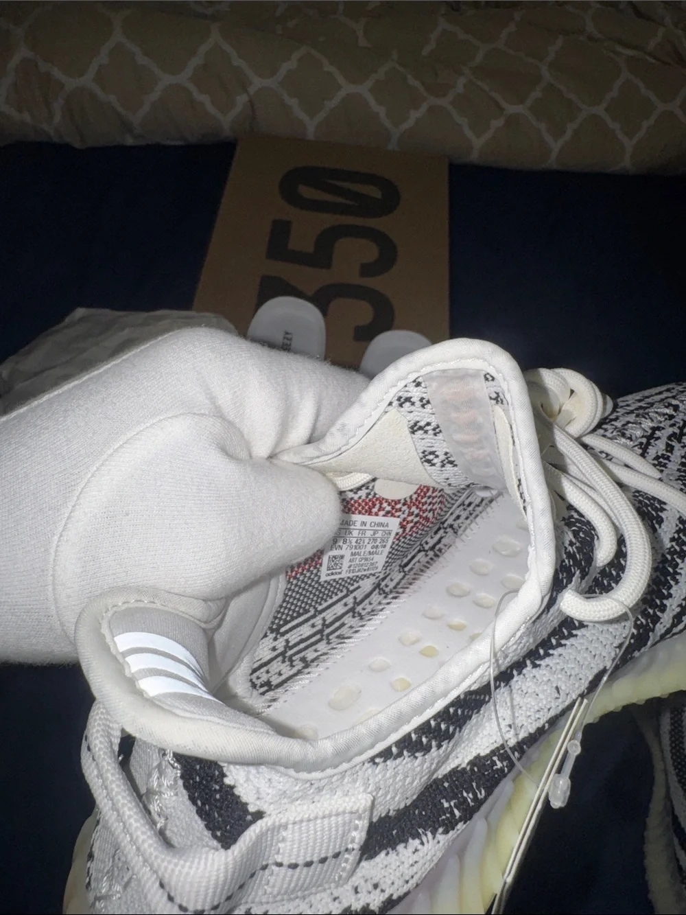 adidas Yeezy Boost 350 V2 Zebra I Men’s I Style CP9654 I Size 9